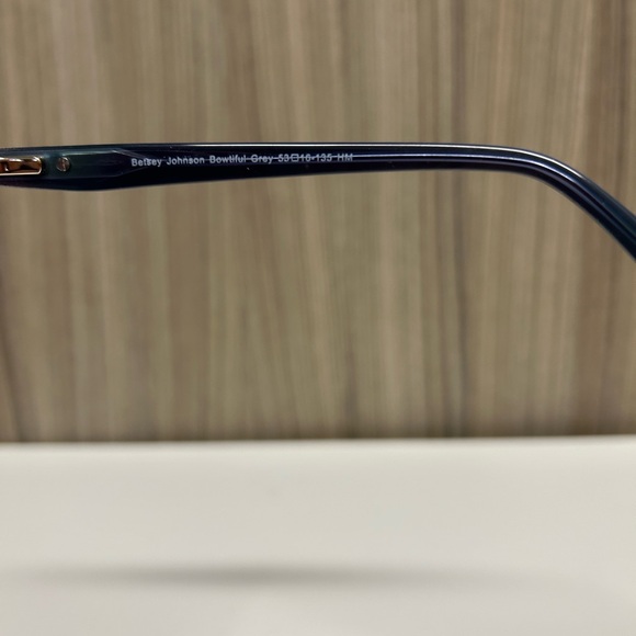 Betsey Johnson Bowtiful - Picture 3 of 3